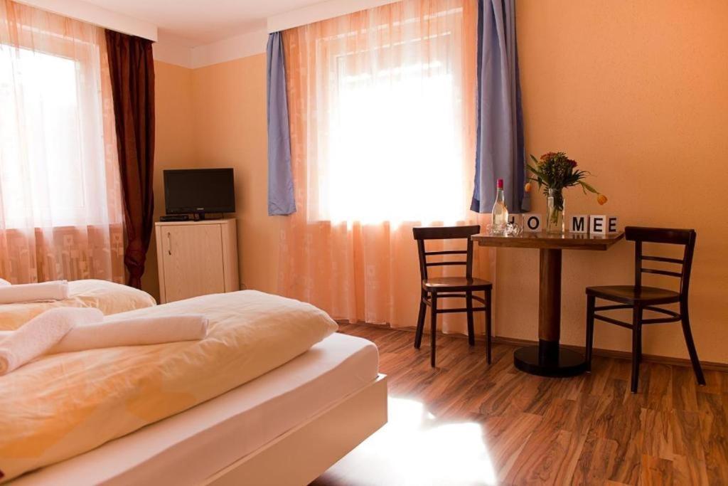 Hostel & Hotel เบราน์ลาเกอ ภายนอก รูปภาพ